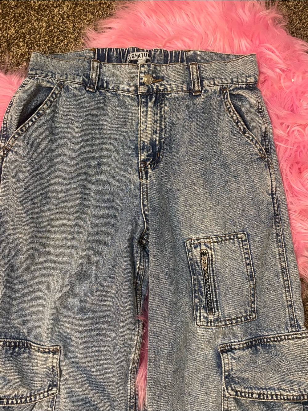 Signature Y2K Light Wash Wide Leg Cargo Baggy Jean Small